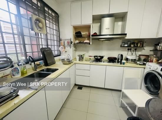 Blk 305 Tampines Street 32 (Tampines), HDB 5 Rooms #556440401